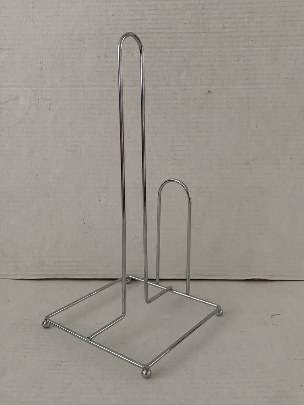 Silver Chrome Metal Free Standing Paper Towel Holder Dispenser  12” tall EUC